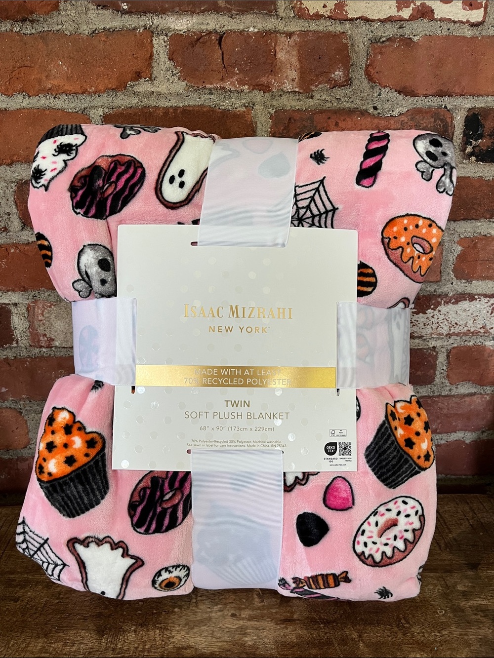 Isaac Mizrahi Pink Halloween Treats Plush Throw Blanket